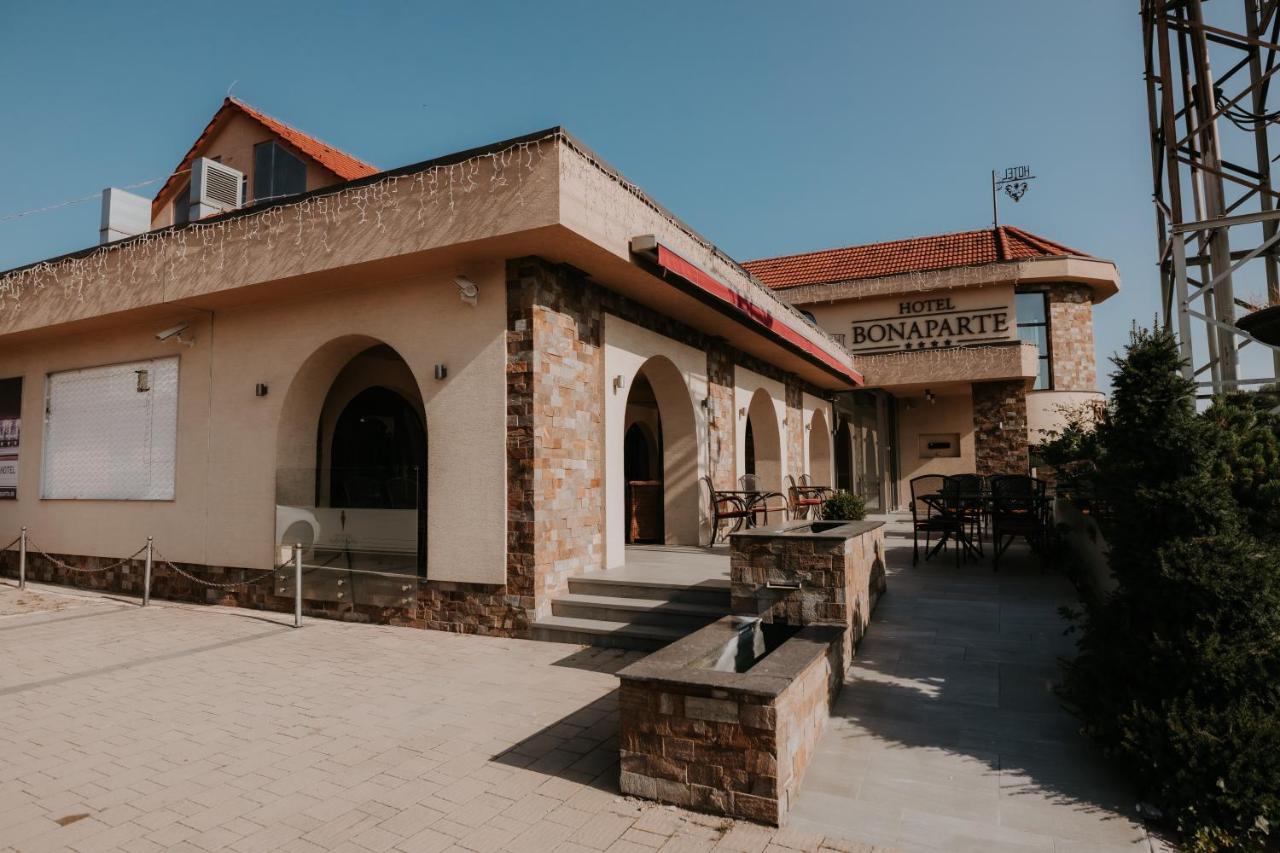Hotel Bonaparte Кошице Екстериор снимка