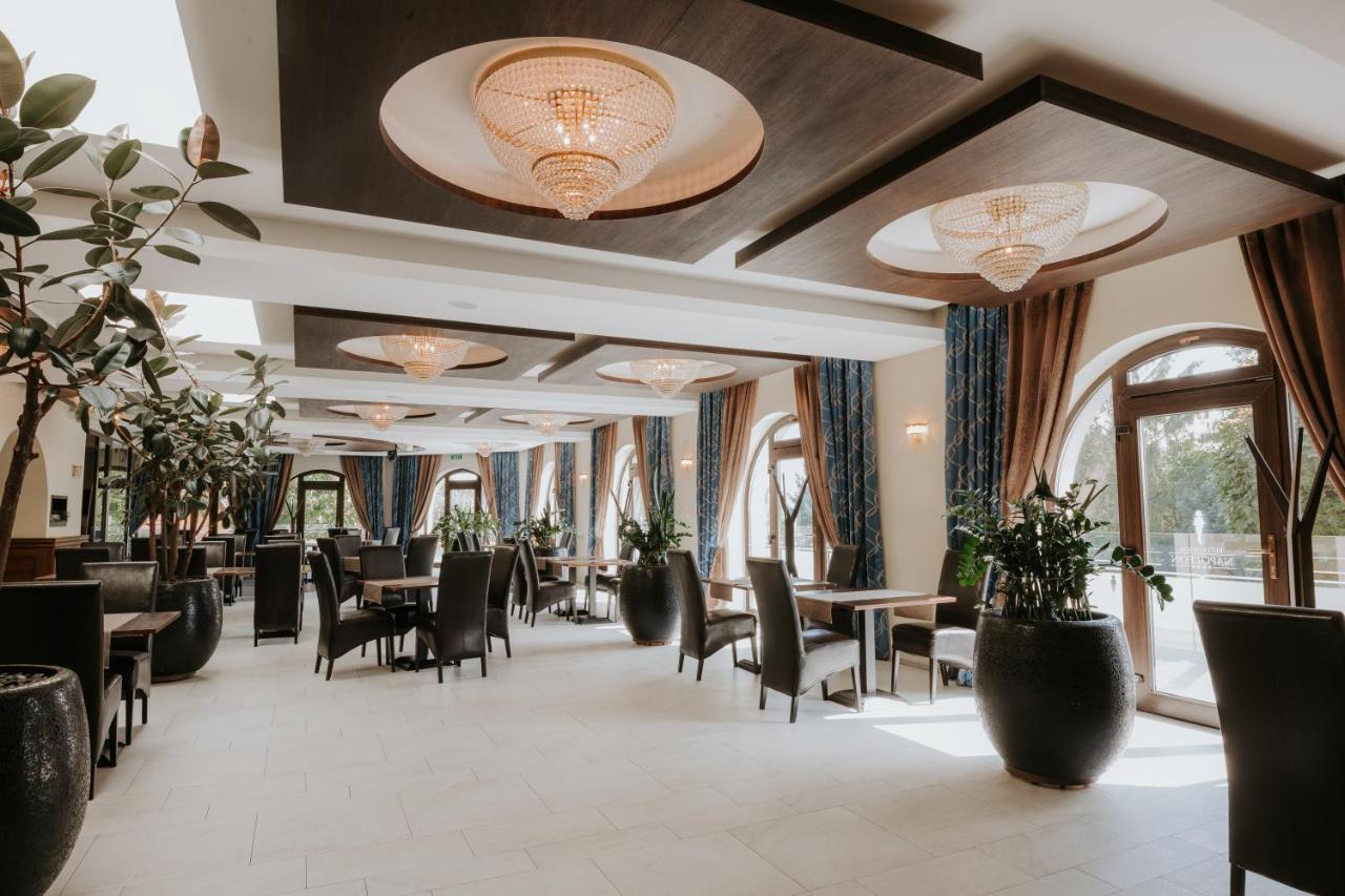 Hotel Bonaparte Кошице Екстериор снимка
