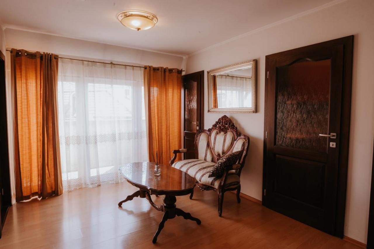 Hotel Bonaparte Кошице Екстериор снимка