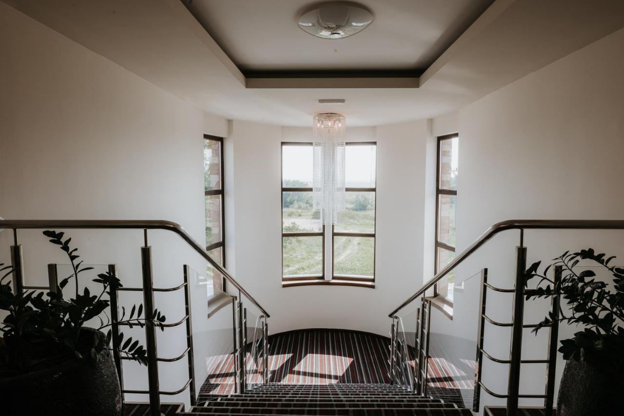 Hotel Bonaparte Кошице Екстериор снимка