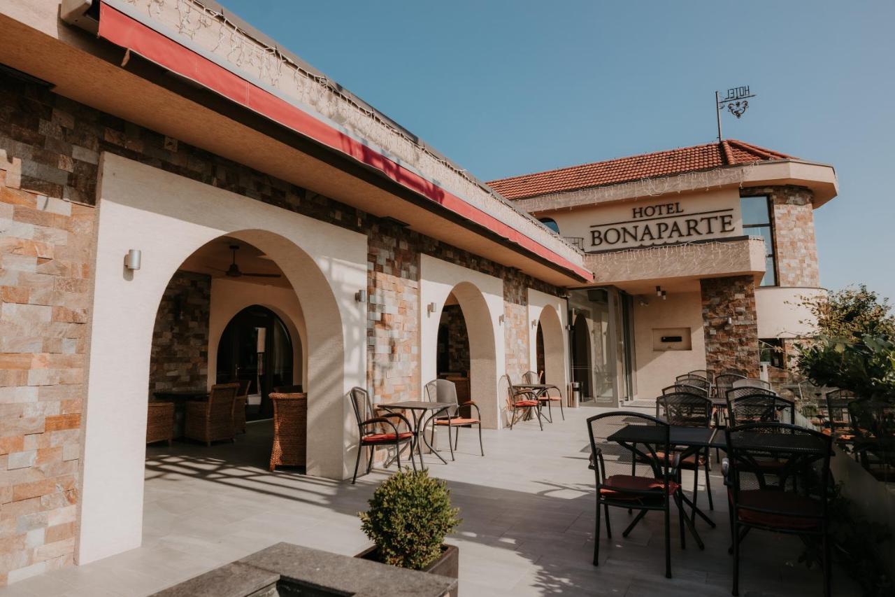 Hotel Bonaparte Кошице Екстериор снимка