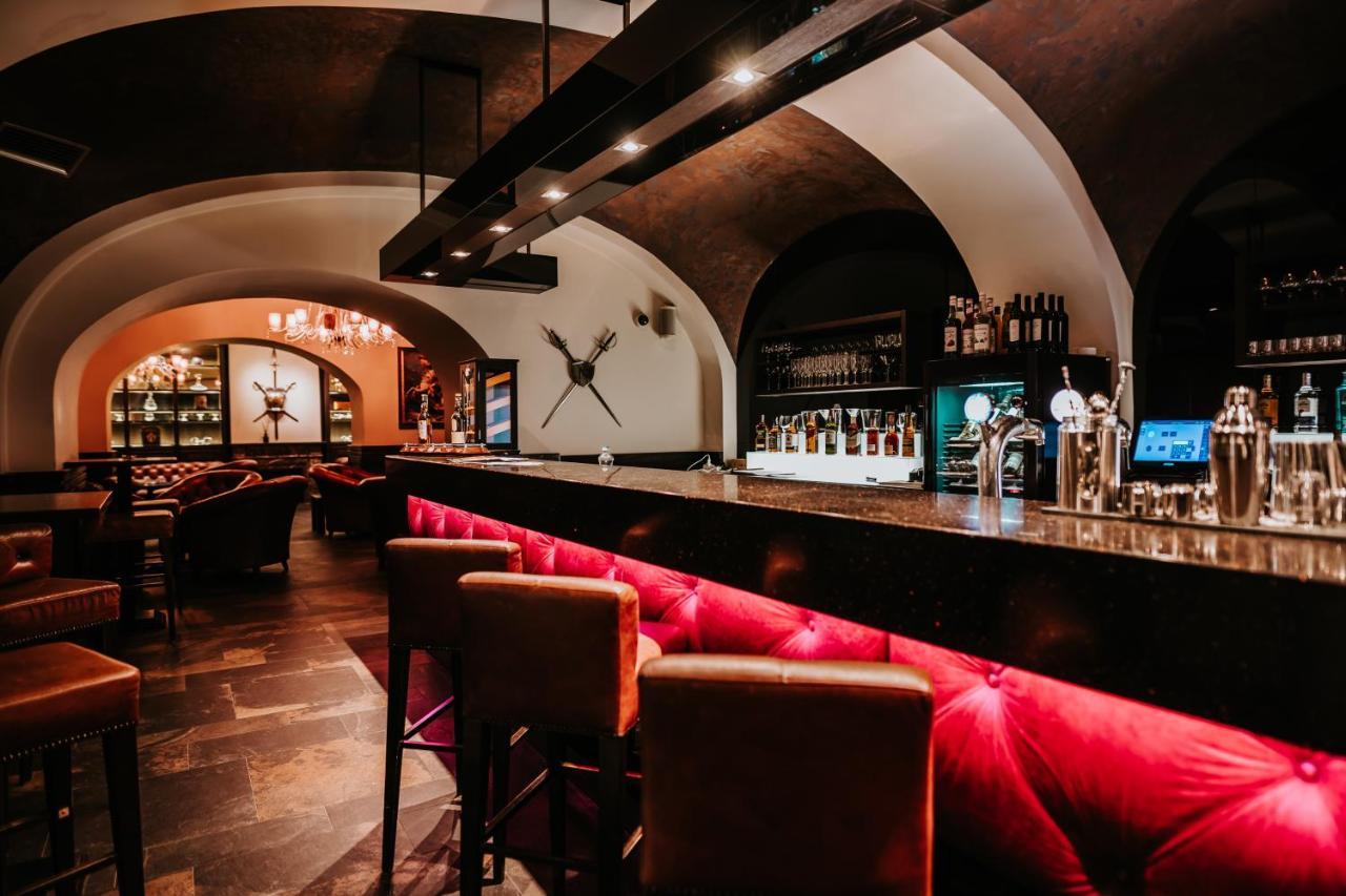 Hotel Bonaparte Кошице Екстериор снимка